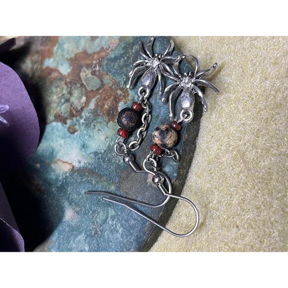 Hand Crafted Gothic Style Earrings - Picture 6 of 10